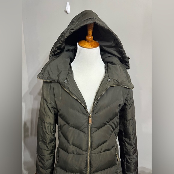 MICHAEL Michael Kors Olive Hooded Puffer Jacket women’s size medium - Picture 3 of 10